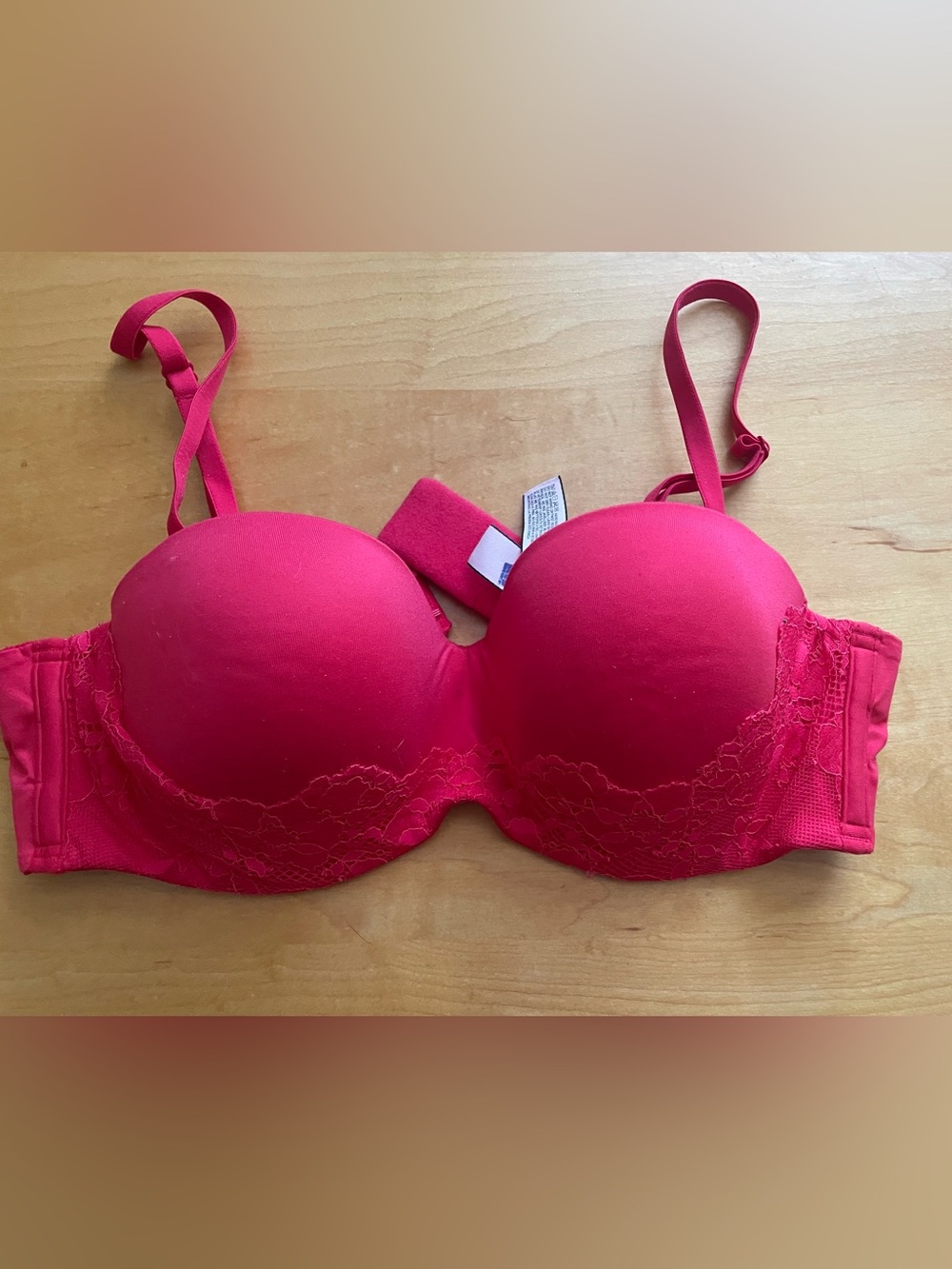 Victoria's Secret Body By Victoria Lined Strapless Red Bra 36B. Removable Straps